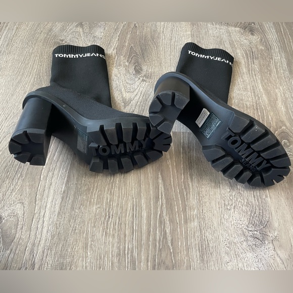 Tommy Jeans Heeled Sock Boot in Black Womens Size 9.5 - Picture 9 of 12